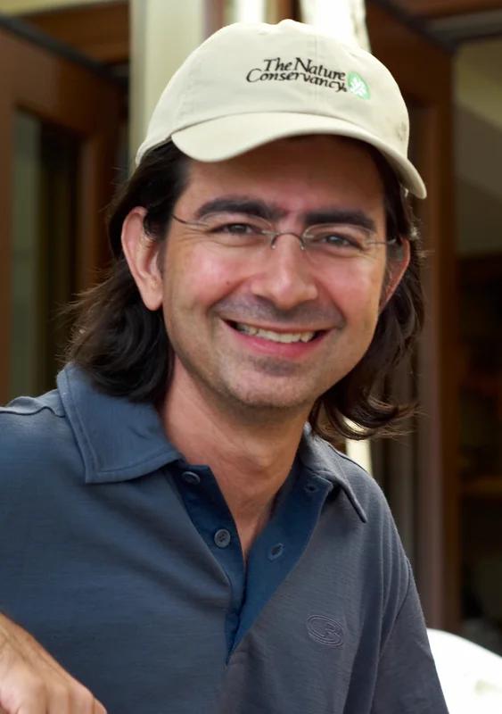 Pierre Omidyar birth chart