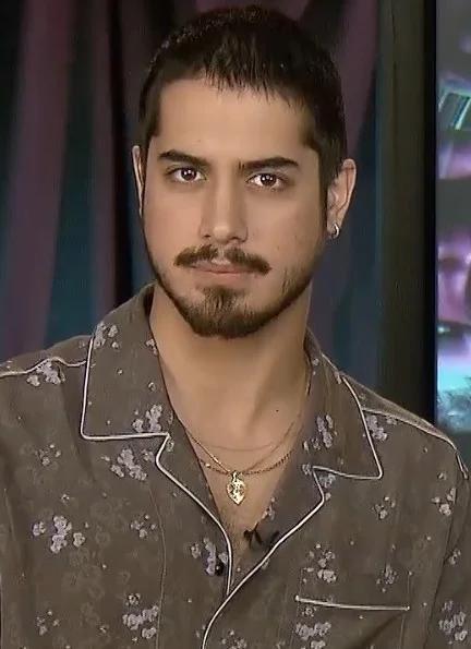 Avan Jogia birth chart
